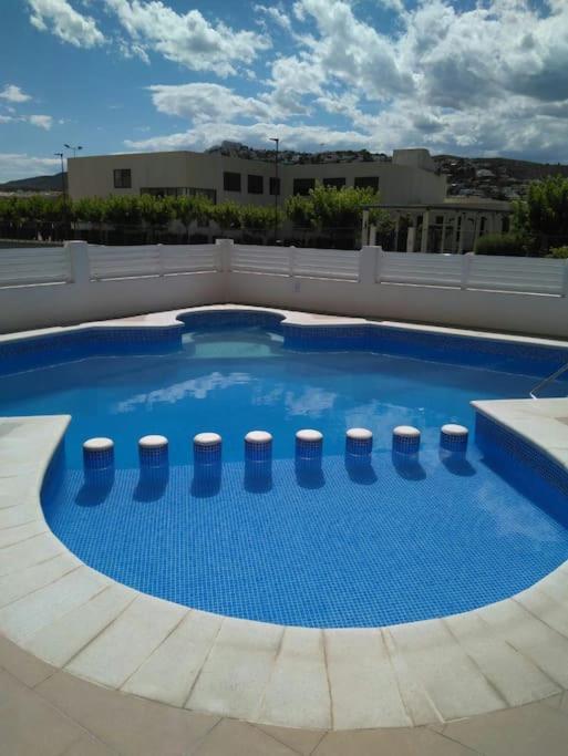Apartamento céntrico en la playa con piscina. Peñíscola Exterior foto